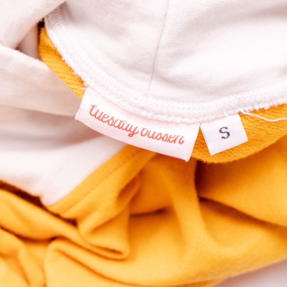 LAST ONE! Tuesday Bassen Aggressive crop sweater - Picture 7 of 8